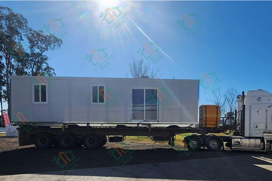 11.9x3.4x2.6m Prefab cabin